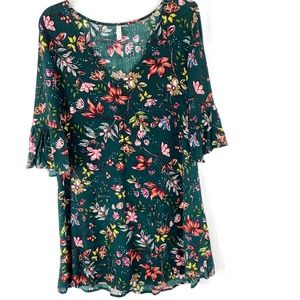 Floral v-neck dress with bell sleeves Size M